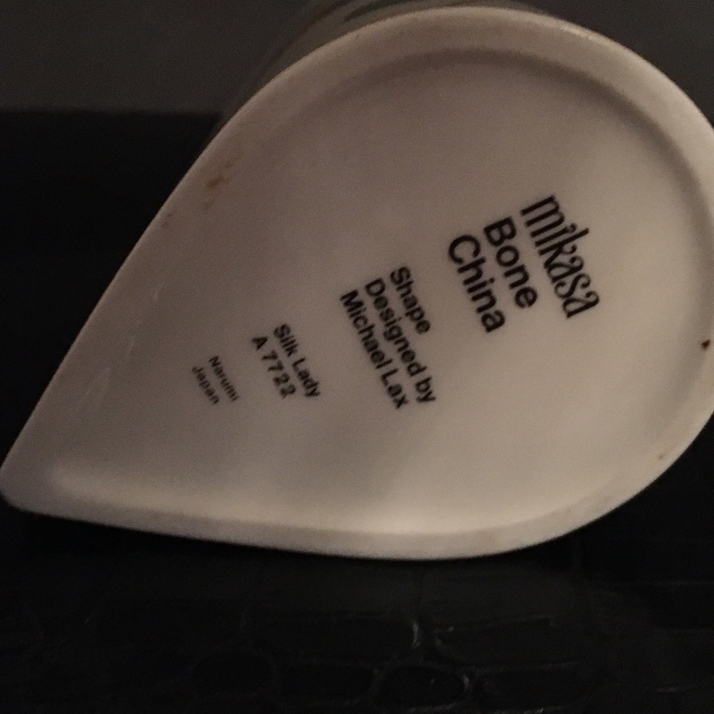 Vase - Picture 2 of 2